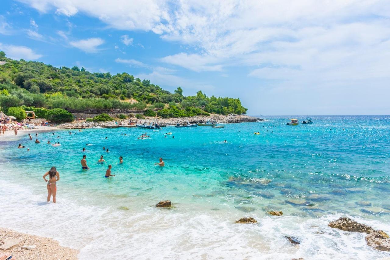 Camp Kopito Hotel Hvar Town Bagian luar foto