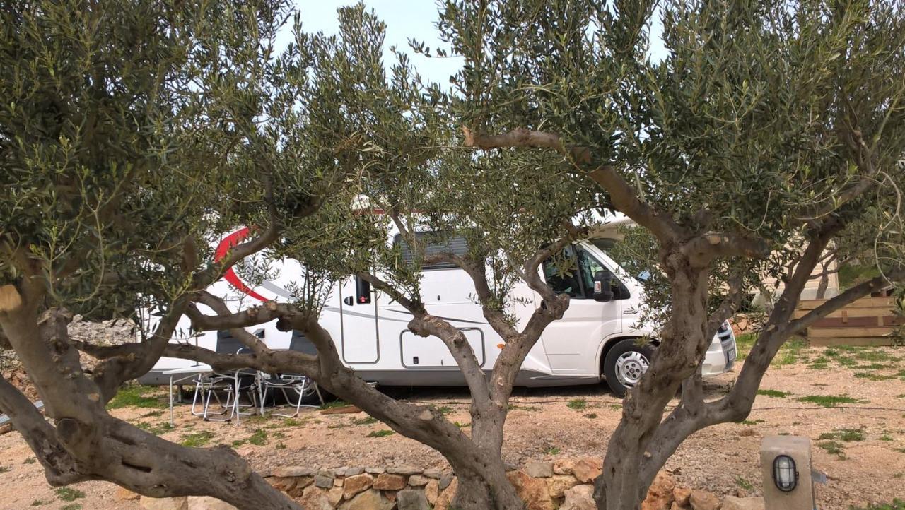 Camp Kopito Hotel Hvar Town Bagian luar foto