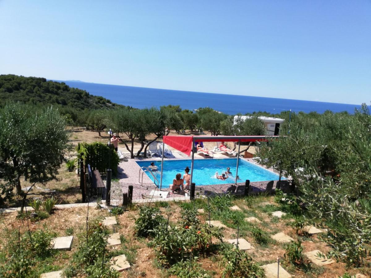 Camp Kopito Hotel Hvar Town Bagian luar foto